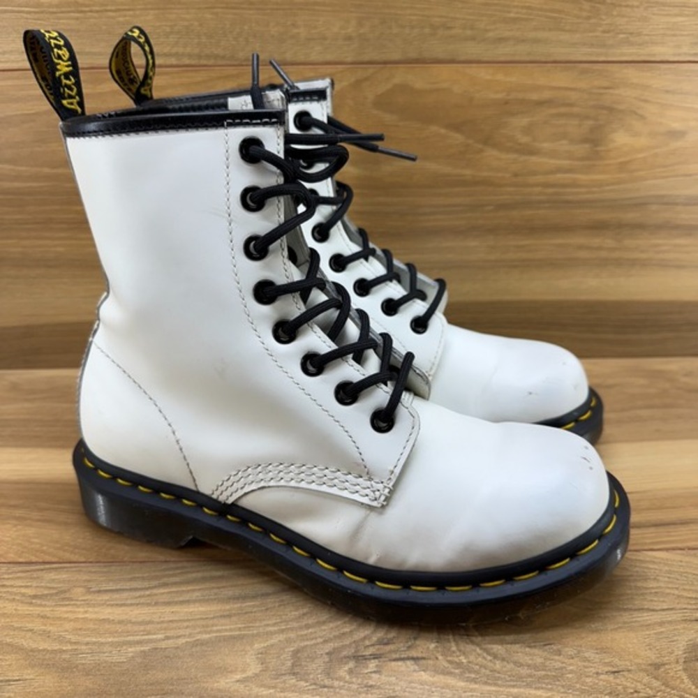 Dr Martens‎ Womens Boots Size 7 White Leather Lace Up Combat Boots 11821